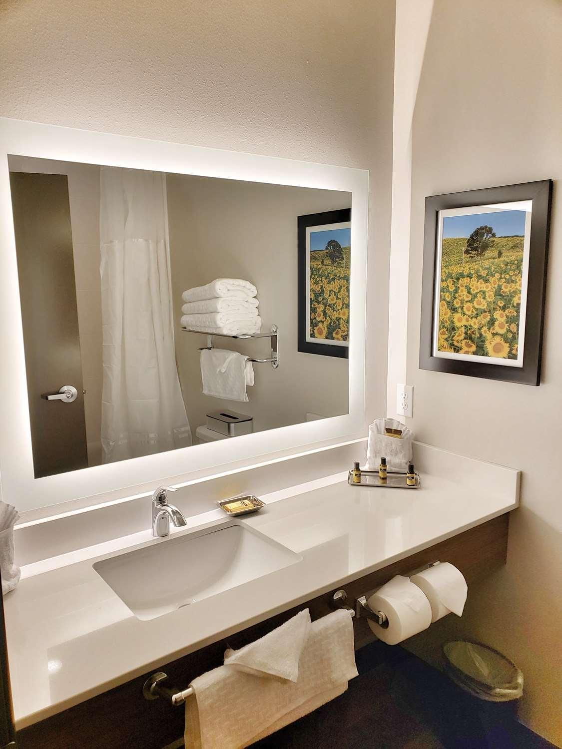 Best Western Plus Jefferson Exterior photo