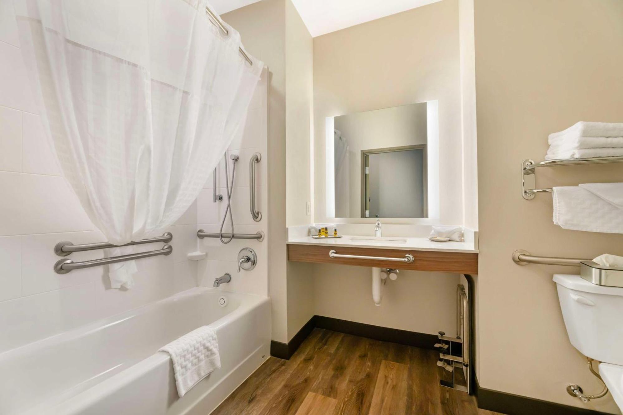 Best Western Plus Jefferson Exterior photo